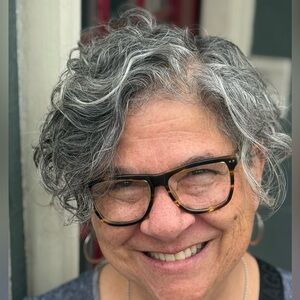 Meet your Posher, Linda